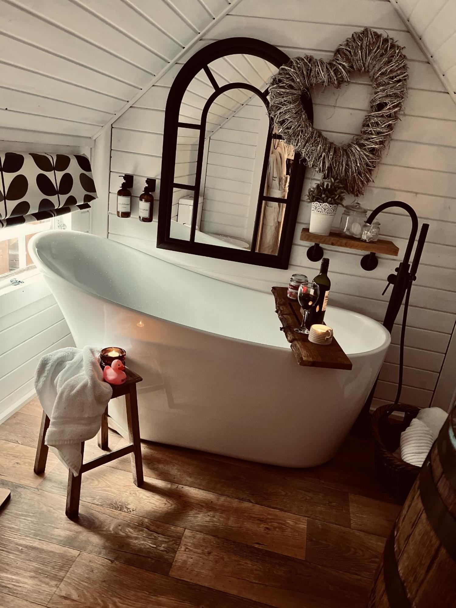 Villa 1 - Ein Trysor Cudd - Outdoor Bathtub - Incredible Views à Pont Sticill Extérieur photo
